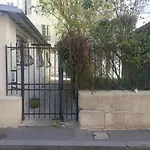 Coquette Maisonnette Place Denfert-Rochereau