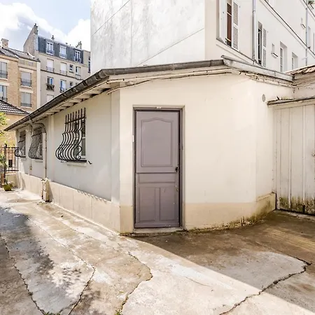 Coquette Maisonnette Place Denfert-rochereau Paris